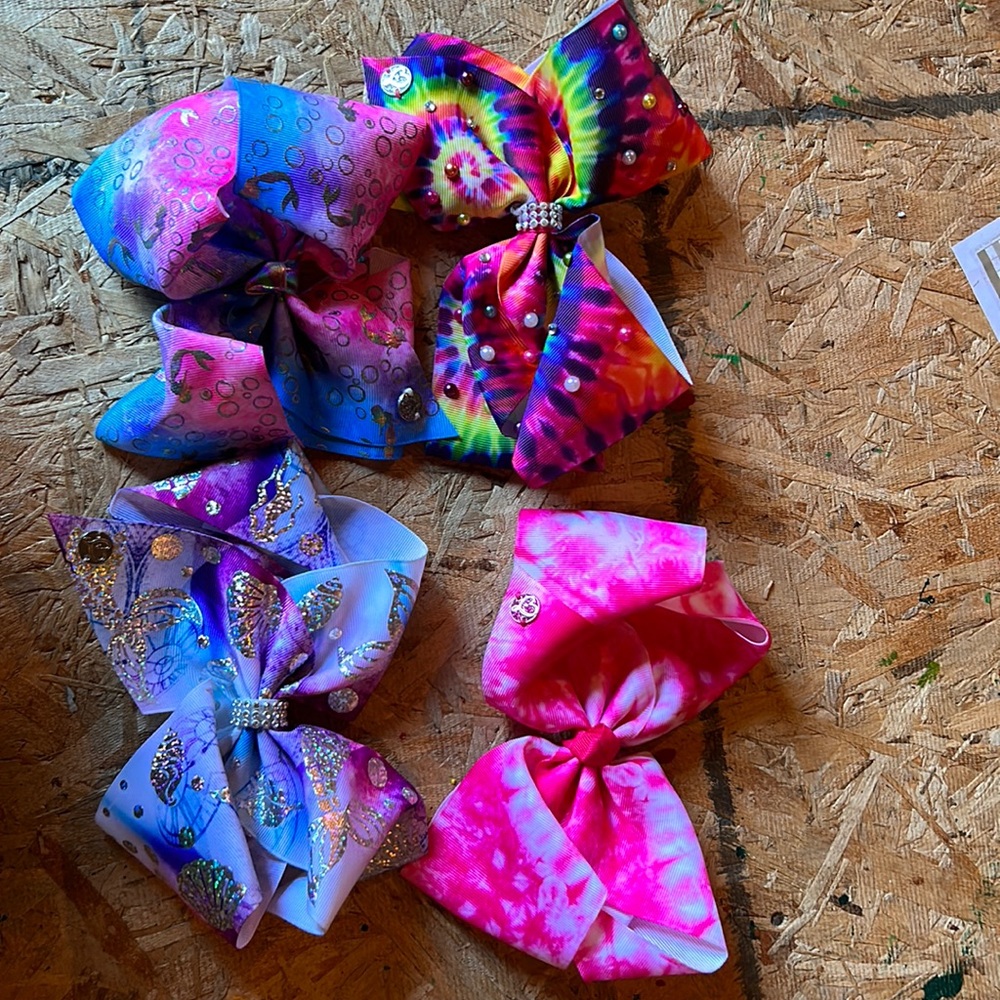 Jojo bows